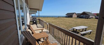 Motel & Chalets L'Acadien sur mer