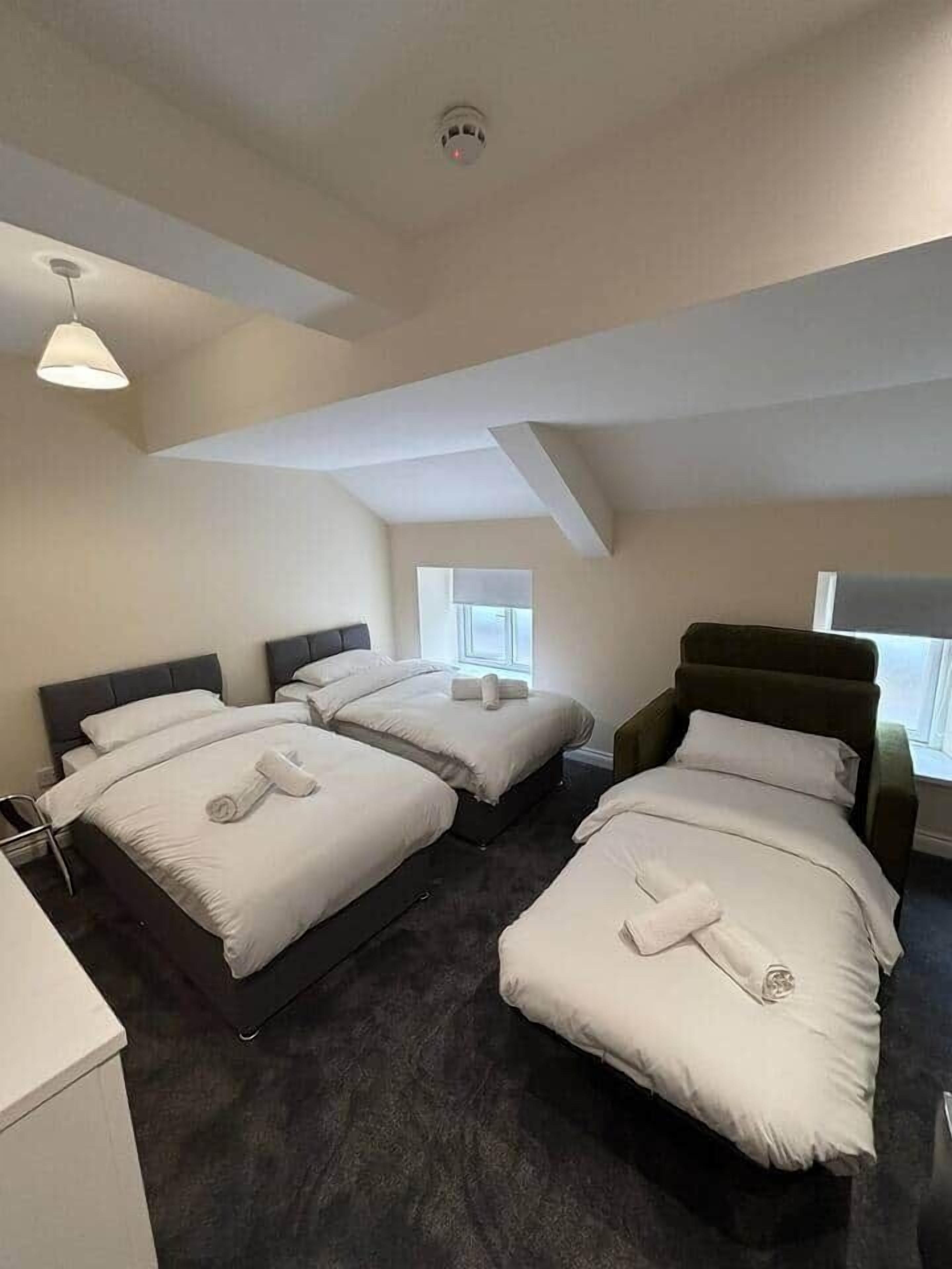 1 多间卧室、熨斗/熨衣板、WiFi、床单