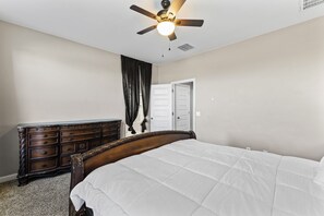 4 chambres, bureau, fer et planche à repasser, Wi-Fi gratuit