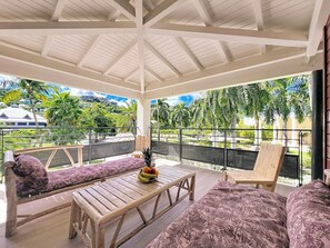 Terrace/patio - Bleu Tropical Spacious 3BDR Walkable Anse Marcel beach and marina (Anse Marcel)
