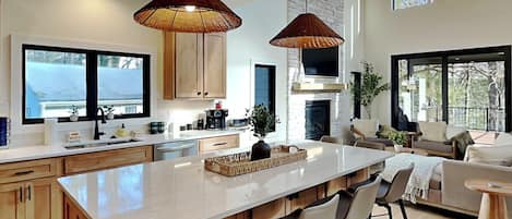 House (5 Bedrooms) | Property amenity