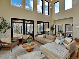 Chimenea, mesa de ping pong