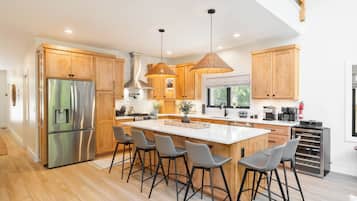 House (5 Bedrooms) | Property amenity