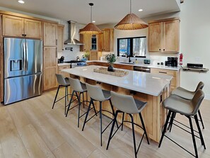 Casa (5 Bedrooms) | Servicio de la propiedad