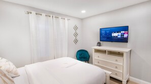 3 chambres, fer et planche à repasser, Wi-Fi, draps fournis