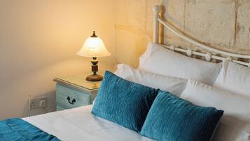 Townhome, Sea View | Blackout drapes, iron/ironing board, free WiFi