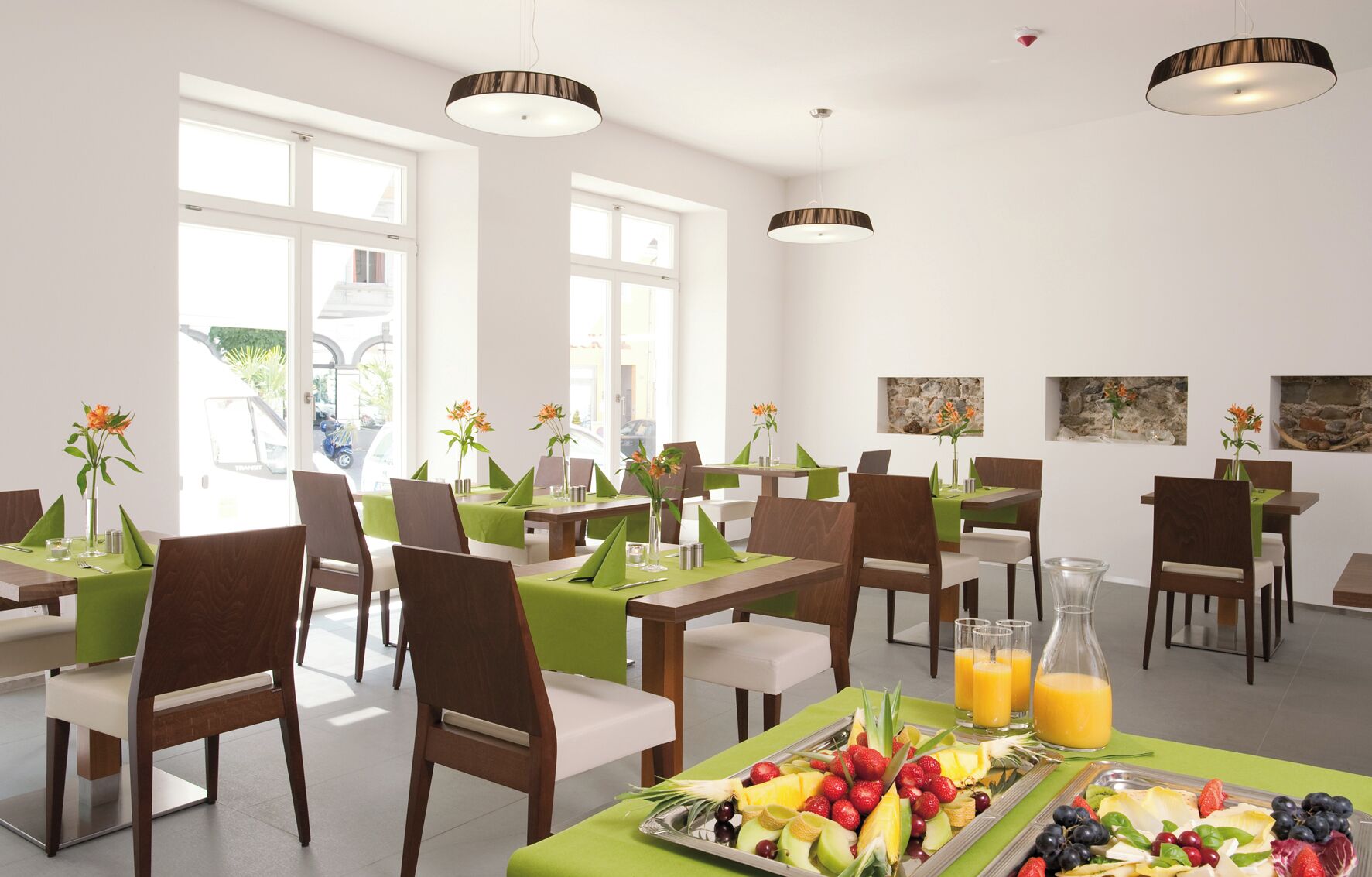 Double Room, City View | Dining