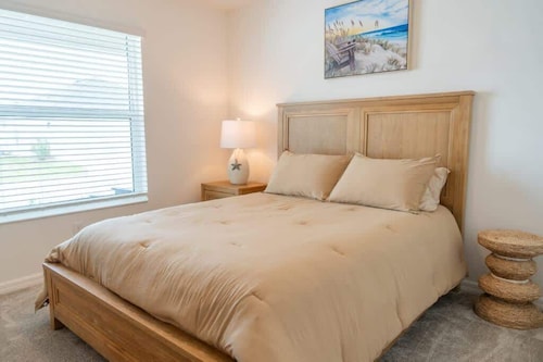 Brand New Designer Home!- 5 minutes from East Port