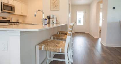 Brand New Designer Home!- 5 minutes from East Port