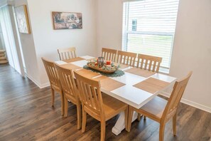 Dining - Brand New Designer Home!- 5 minutes from East Port (Sumterville)