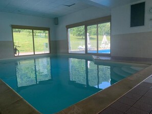 Pool - Cosy 1 BR apartment with swimming pools, tennis, sauna, 5 mn from Annecy's lake. (Giez)