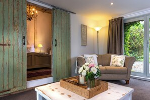 TV - Soothing 1-bedroom cottage in charming Marlborough (Tuamarina)