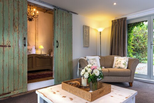 Soothing 1-bedroom cottage in charming Marlborough