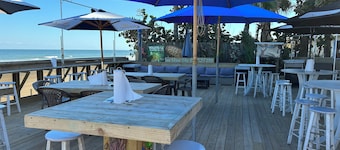 Sea Vista Resort And Tiki Bar