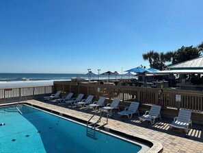 On the beach, white sand, beach bar - Sea Vista Resort And Tiki Bar (New Smyrna Beach)