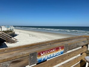 On the beach, white sand, beach bar - Sea Vista Resort And Tiki Bar (New Smyrna Beach)