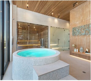 Spa - Modern Luxe 2BR Escape, City Views, 1 stop to NYC, 10 min to EWR & MetLife (Newark)