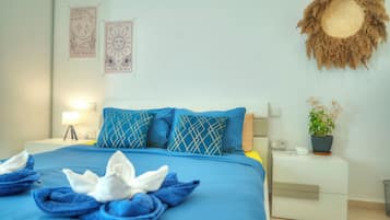 Apartamento, vistas al mar | Cortinas opacas, tabla de planchar con plancha, wifi gratis