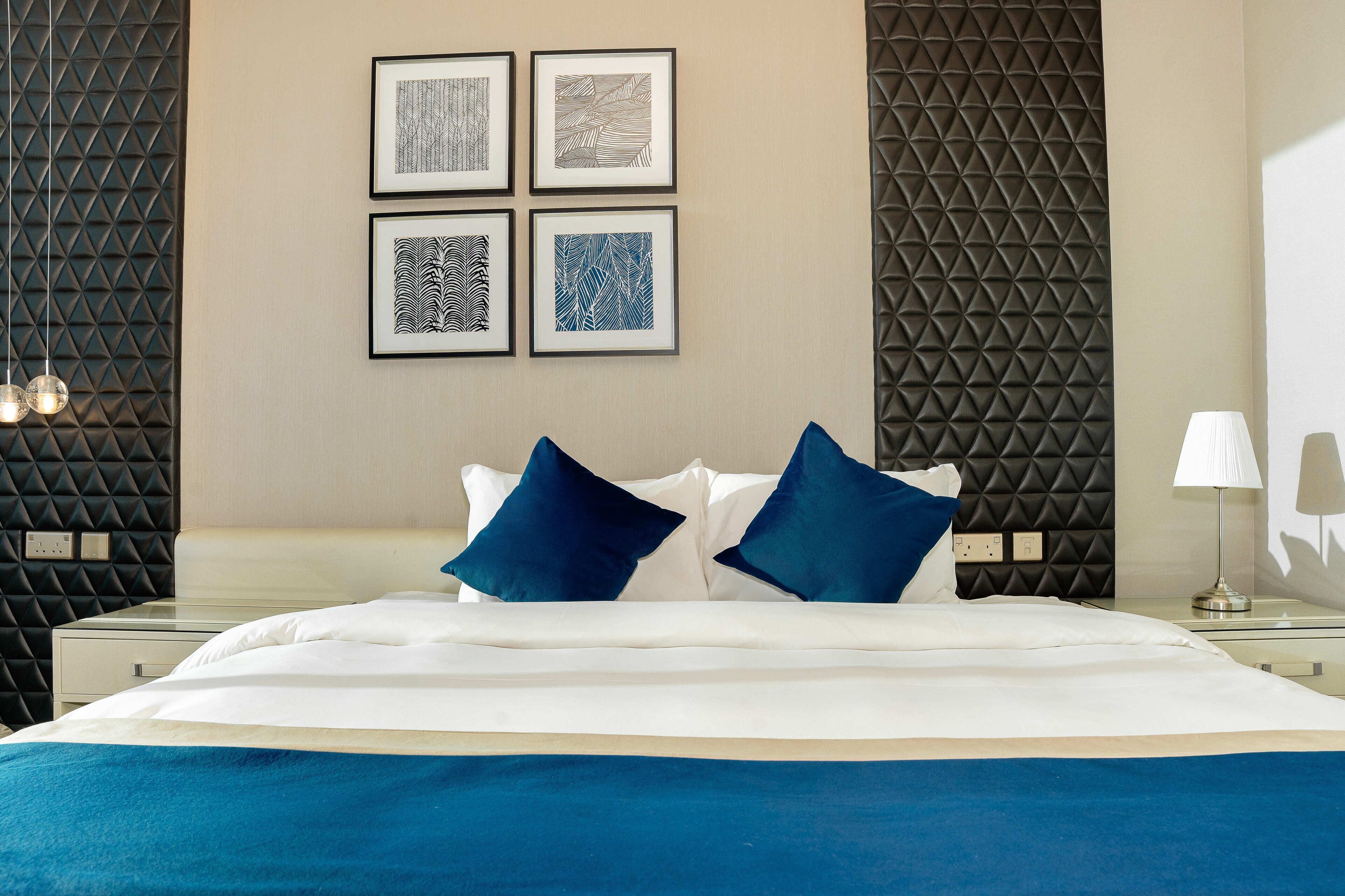 开间套房, 城市景观 | 客房内保险箱、遮光窗帘、隔音