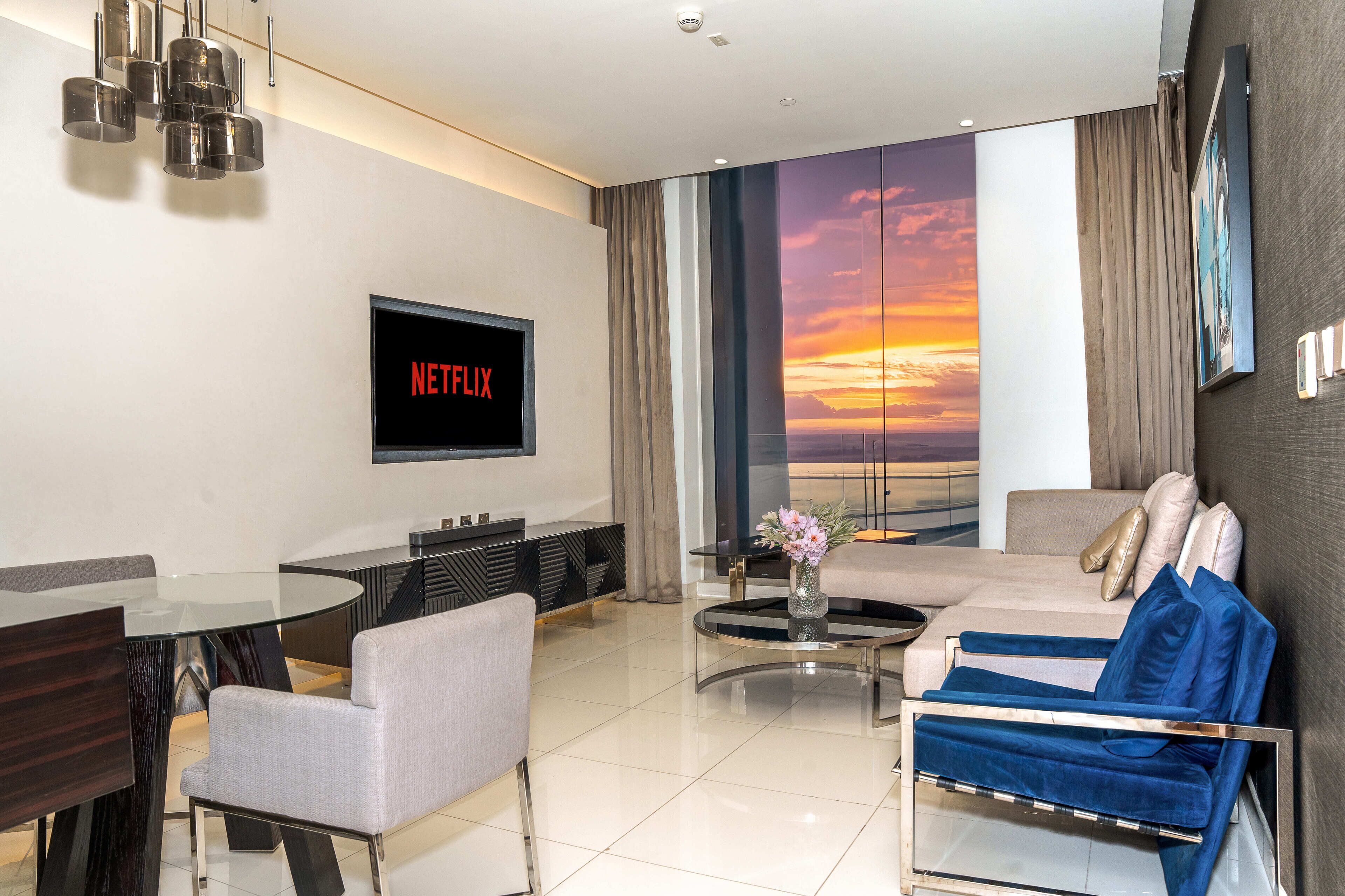 Economy Suite | In-room safe, blackout curtains, soundproofing