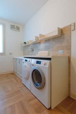 Interior - Luxury Lake Front Catullo A1 (Sirmione)