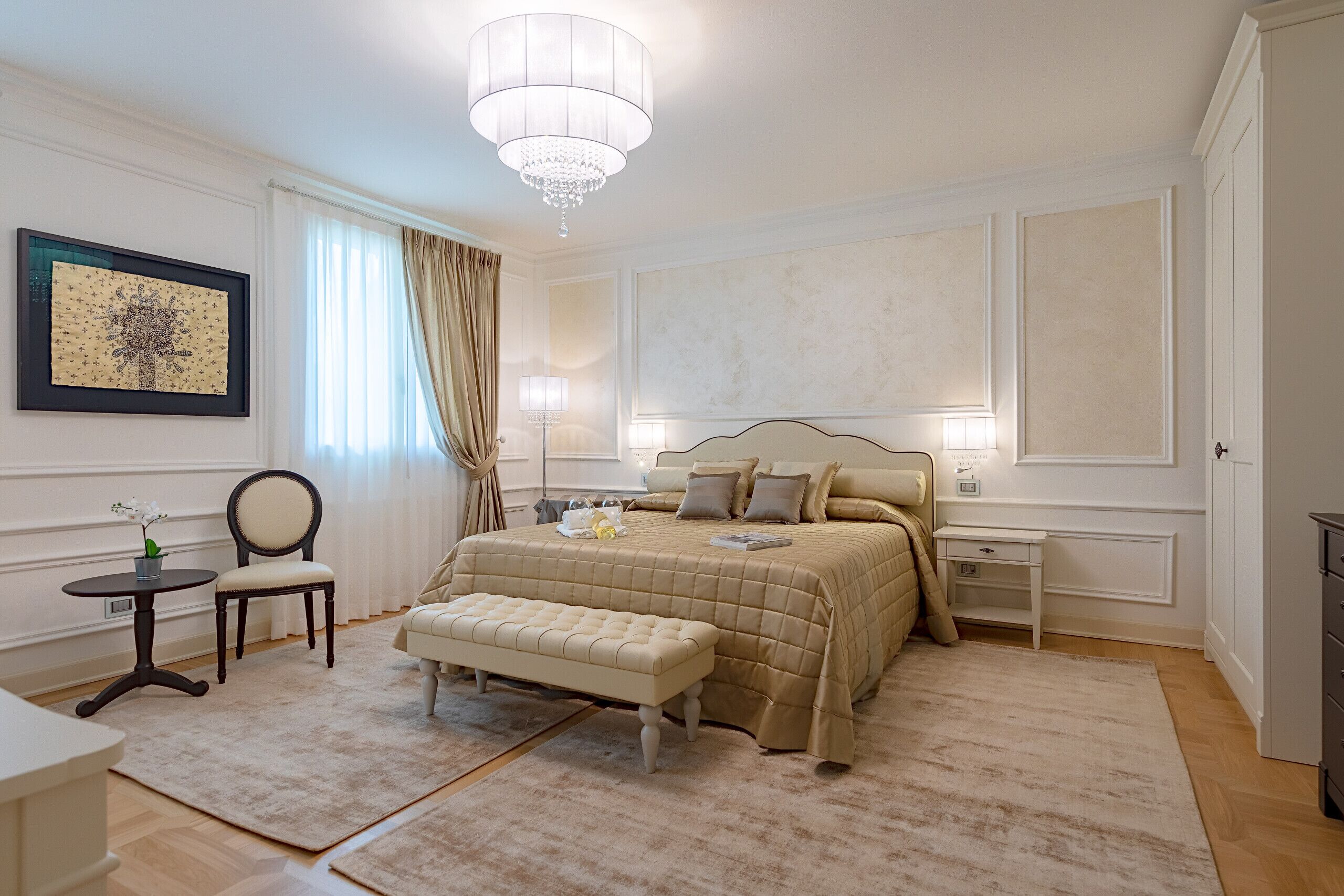 4 Schlafzimmer, Schreibtisch, Bügeleisen/Bügelbrett, Reisekinderbett