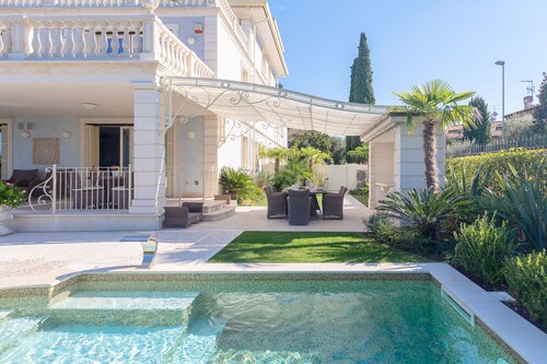 Luxury Lake Front Catullo A1