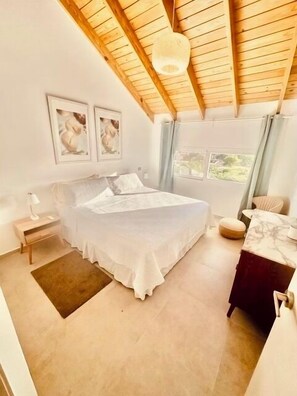 2 Schlafzimmer, BĂŒgeleisen/BĂŒgelbrett, kostenloses WLAN, BettwĂ€sche