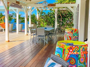 Outdoor dining - Corail (Le Robert)
