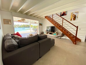 TV - Corail (Le Robert)