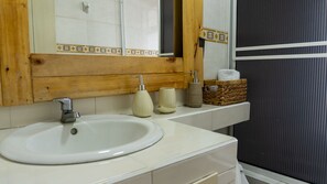 Chalet | Bathroom - Apartamentos Privados en el Quindío (Armenia)