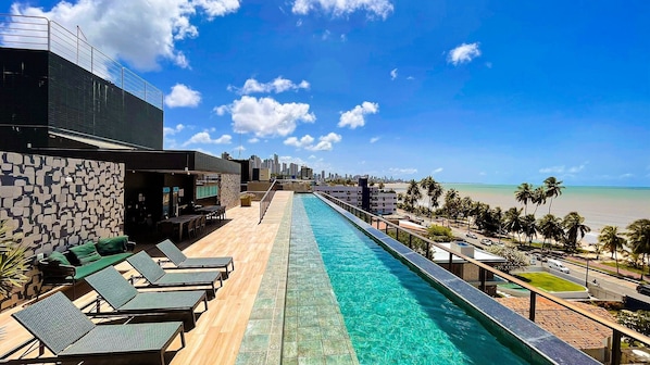 Apartment | Pool | Outdoor pool - FM20 Cabo Branco Oceanview II By Almare (João Pessoa)