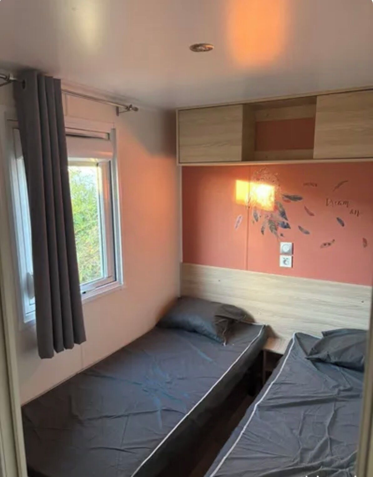 3 dormitorios, cuna de viaje, wifi gratis y ropa de cama