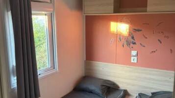 3 dormitorios, cuna de viaje, wifi gratis y ropa de cama