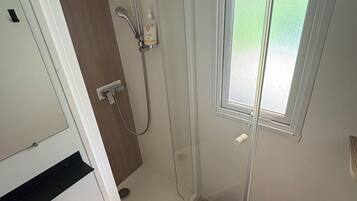 Bruser, hårtørrer, Toiletpapir