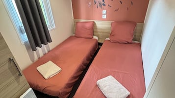 3 chambres, lit parapluie, Wi-Fi gratuit, draps fournis