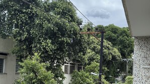 Property grounds - Close to everything, with comfort and security. (Rio de Janeiro)