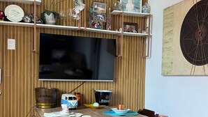 Dining - Close to everything, with comfort and security. (Rio de Janeiro)
