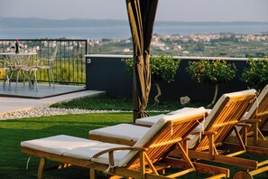 Terrace/patio - Seaview Villa Judita with pool in quiet area near the center of Split (Mravince)