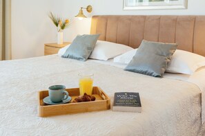 5 bedrooms, iron/ironing board, WiFi, bed sheets - Seaview Villa Judita with pool in quiet area near the center of Split (Mravince)