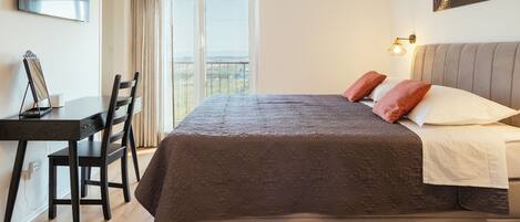 5 soverom, strykejern/-brett, wi-fi og sengetøy