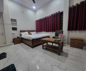 House | 1 bedroom - Collection O Bargi Hills Jabalpur (Shahpura)
