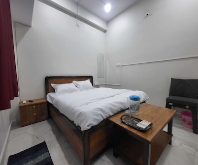 Collection O Bargi Hills Jabalpur