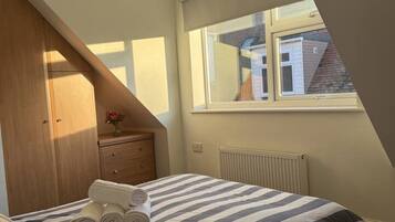 Desk, iron/ironing board, travel cot, WiFi