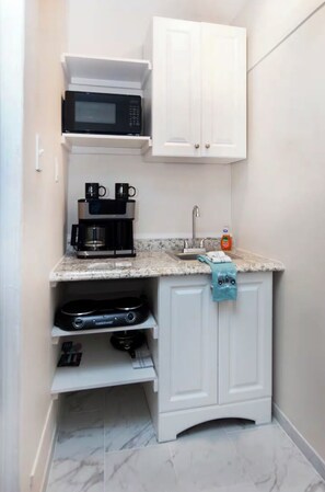 Private kitchen - Stunning Studio in Charlotte (Charlotte)