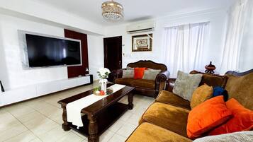 Villa, 3 Bedrooms, Private Pool | Living room