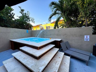 Jacuzzi Haven Villa!