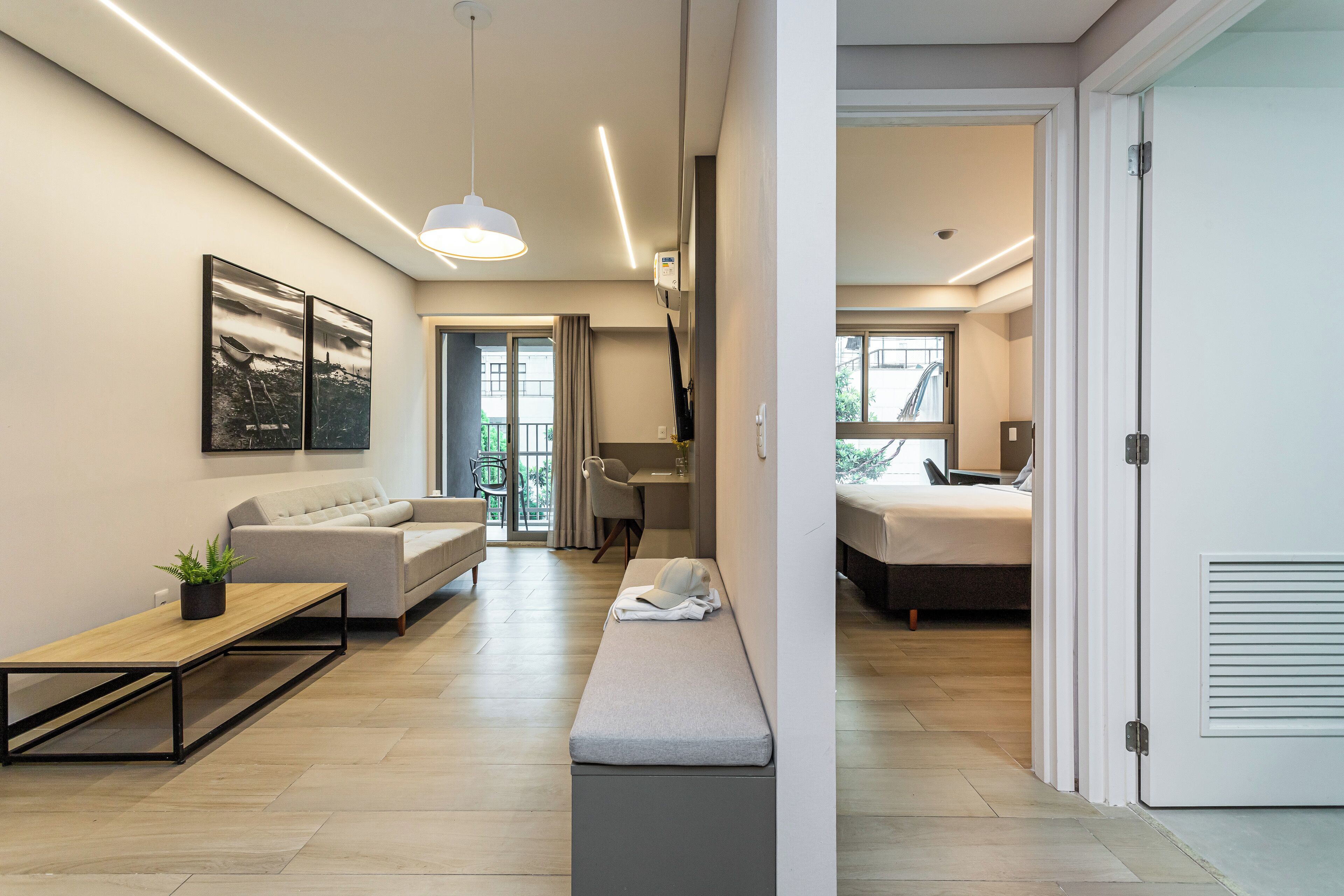 Apartamento elite | Área de estar | Smart TV 42 polegadas com canais digitais