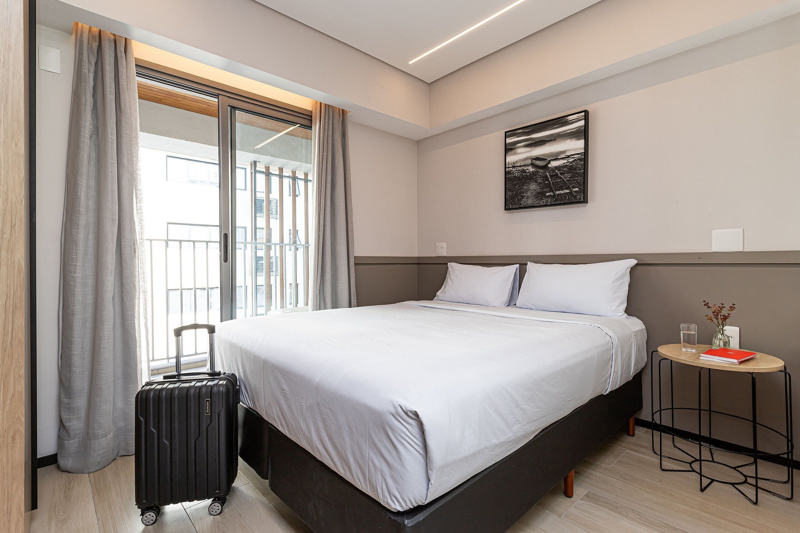 Laptop workspace, free WiFi, bed sheets