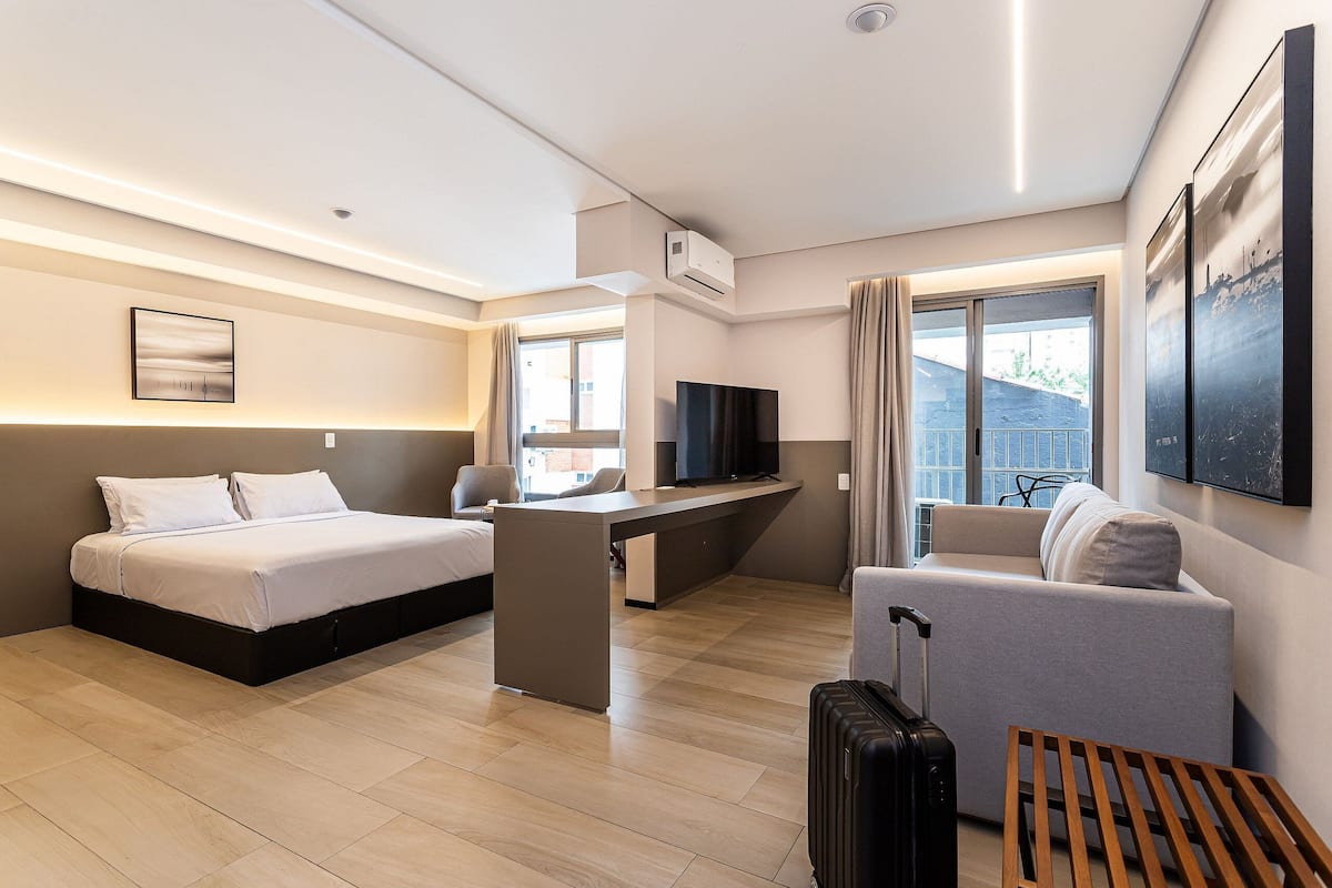 Studio | Laptop workspace, free WiFi, bed sheets